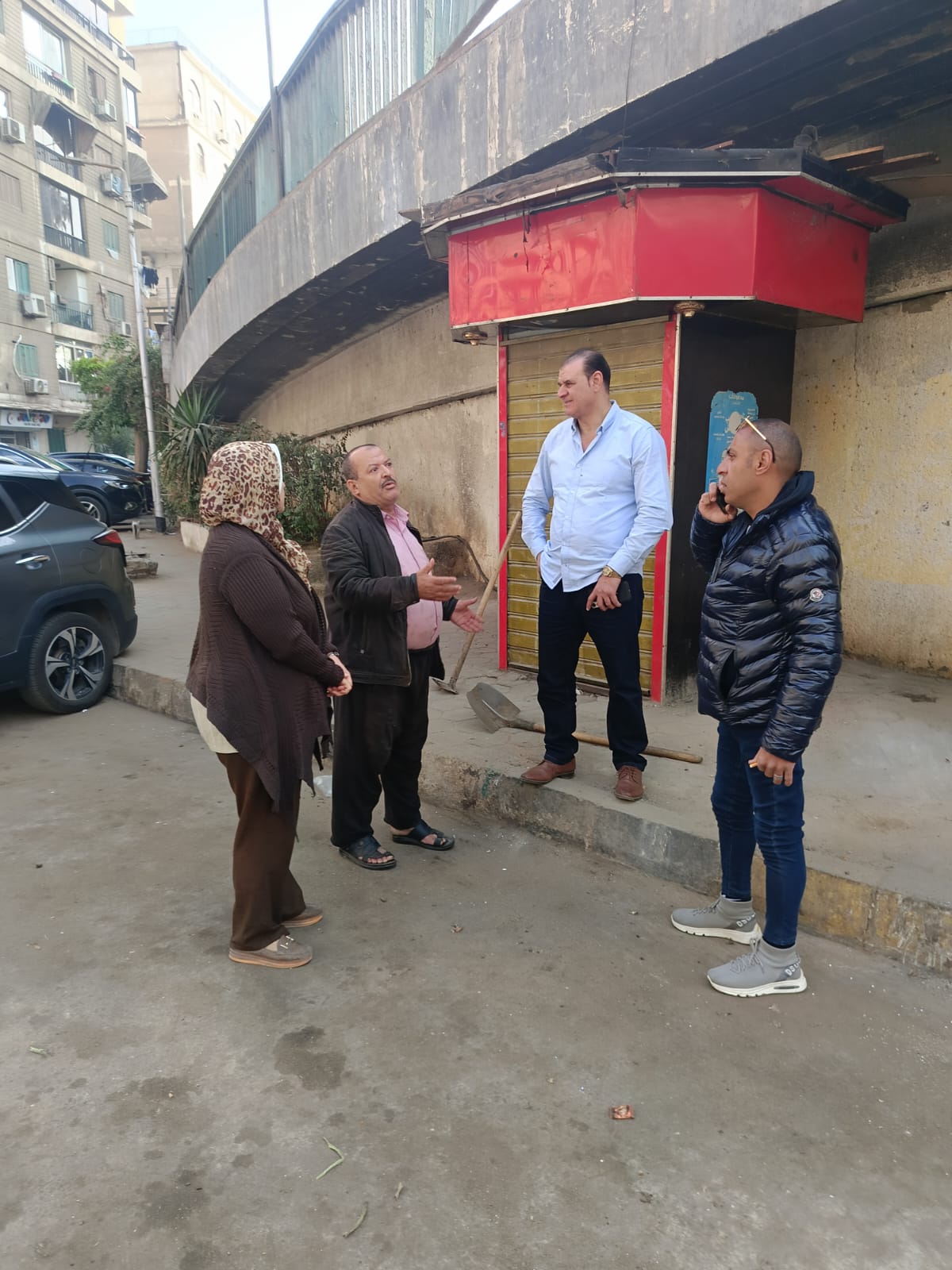 حى العجوزة يرفع بؤر المخلفات وأماكن الفرز العشوائى بأرض اللواء (1)