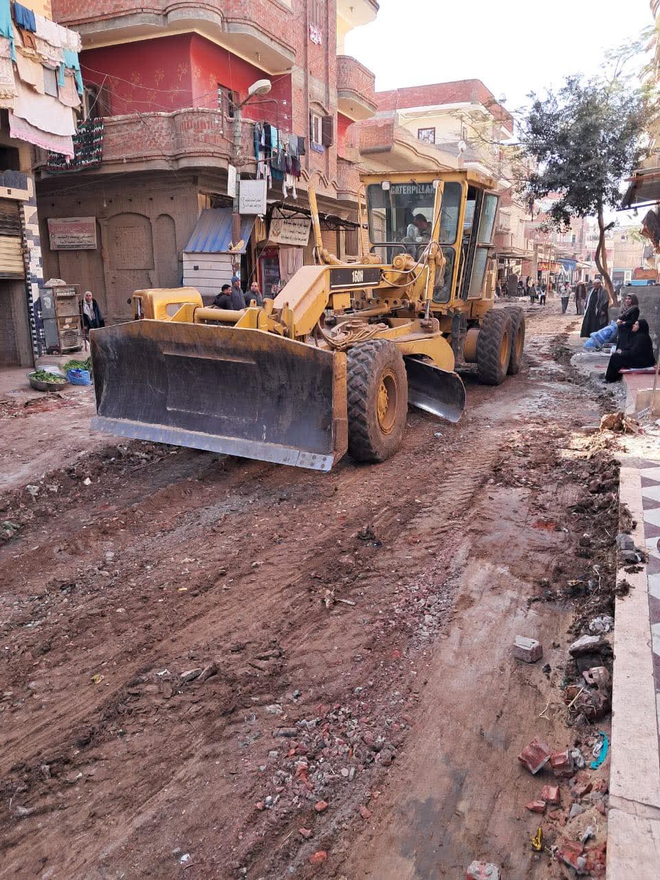 تطوير شوارع القرية