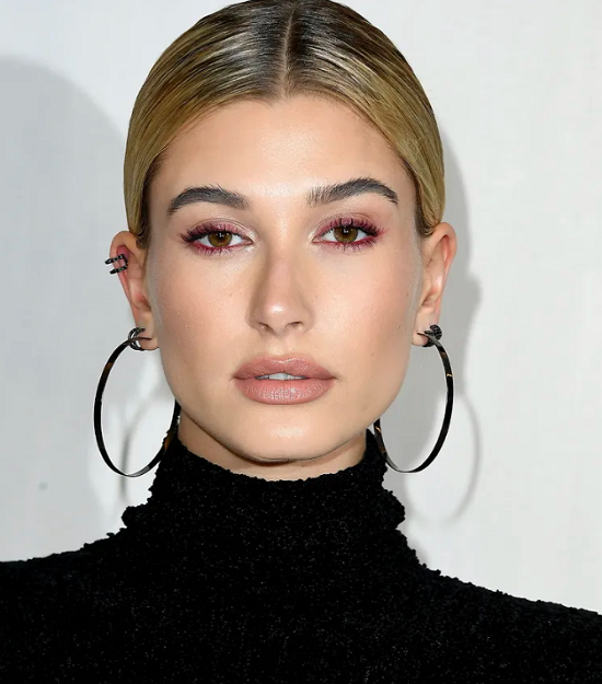 النجمة هايلي بير