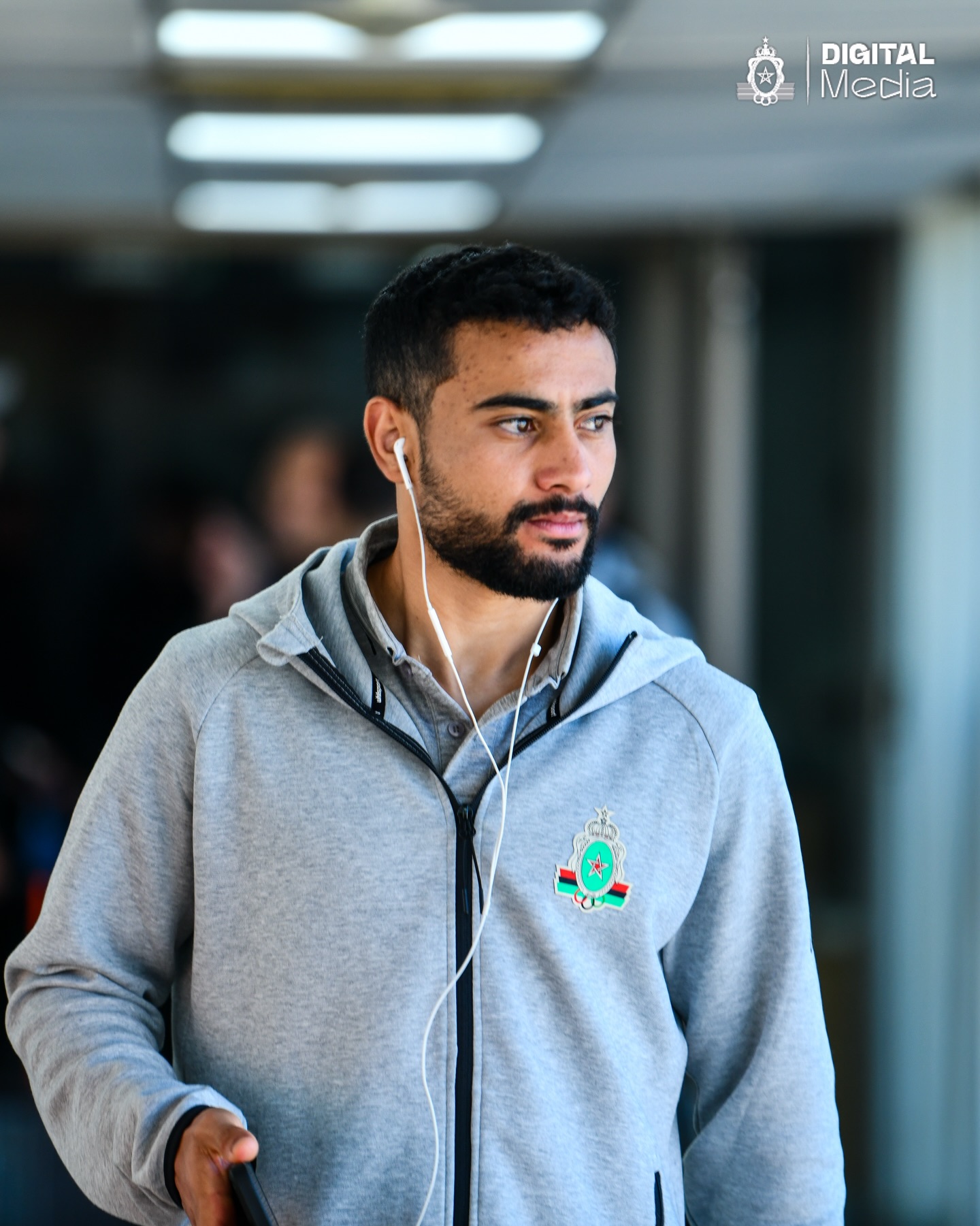 الجيش الملكي الهولندي يواجه الأهلي