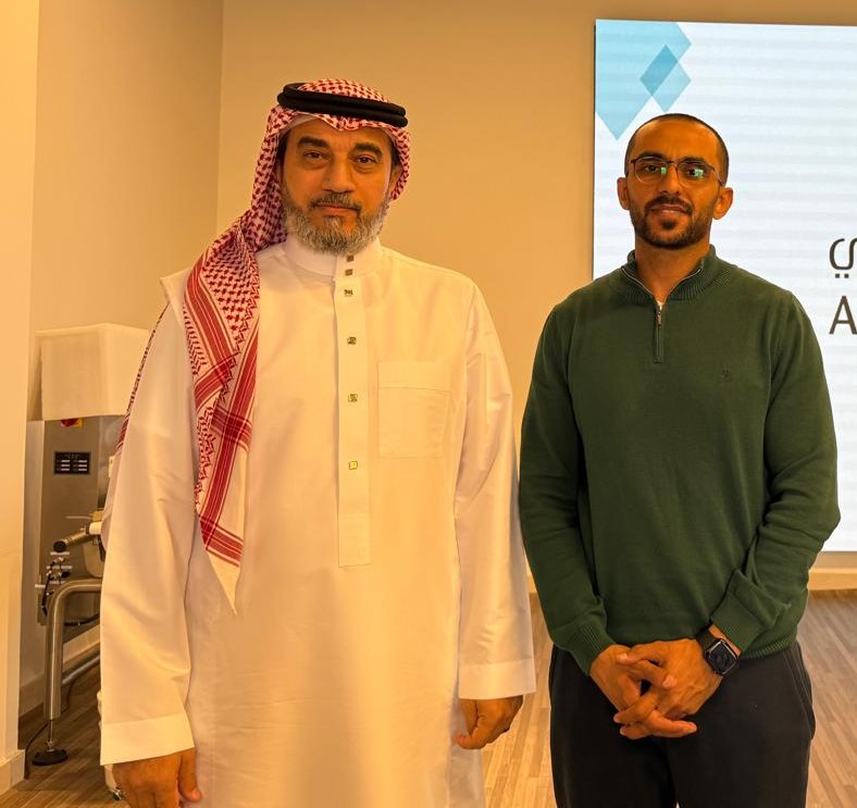 المهندس حسام الريان والزميل محمد أسعد