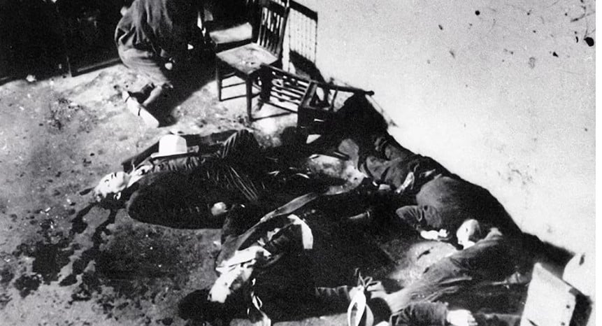 صور تحاكى مجزرة الفالنتين