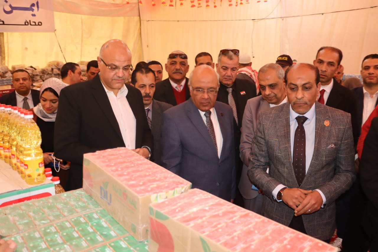 تفقد المعارض