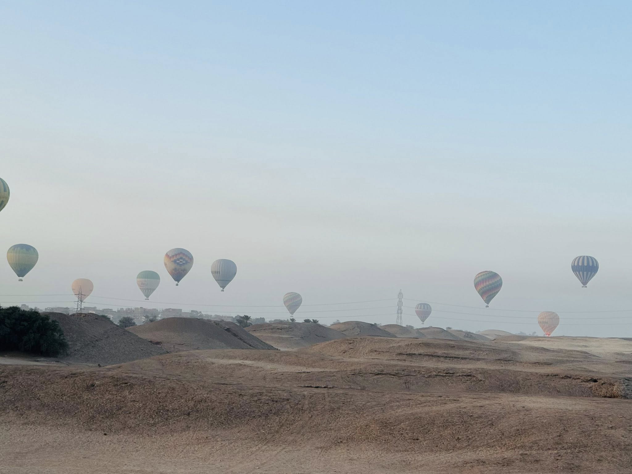 جانب من تحليق رحلات البالون فى سماء الأقصر