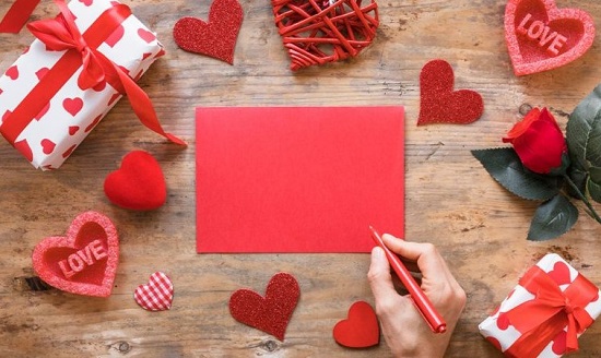 اجمل رسائل التهنئة بعيد الحب 2026