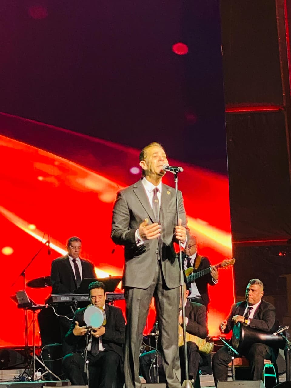 مدحت صالح فى حفل الاوبرا