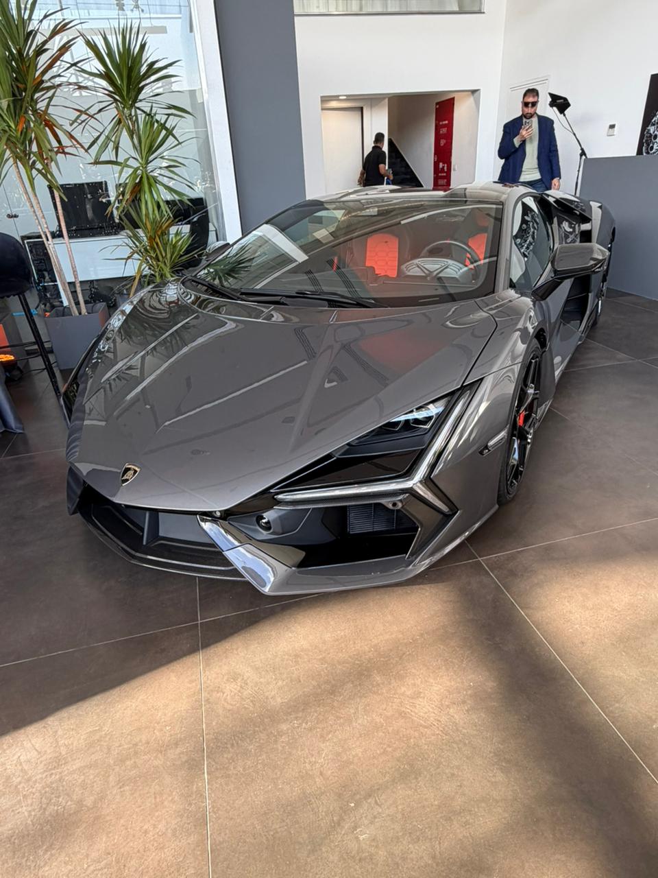 التدشين الرسمي لعلامة السيارات الإيطالية الفاخرة  لامبورجيني  بالسوق المصري  (1)