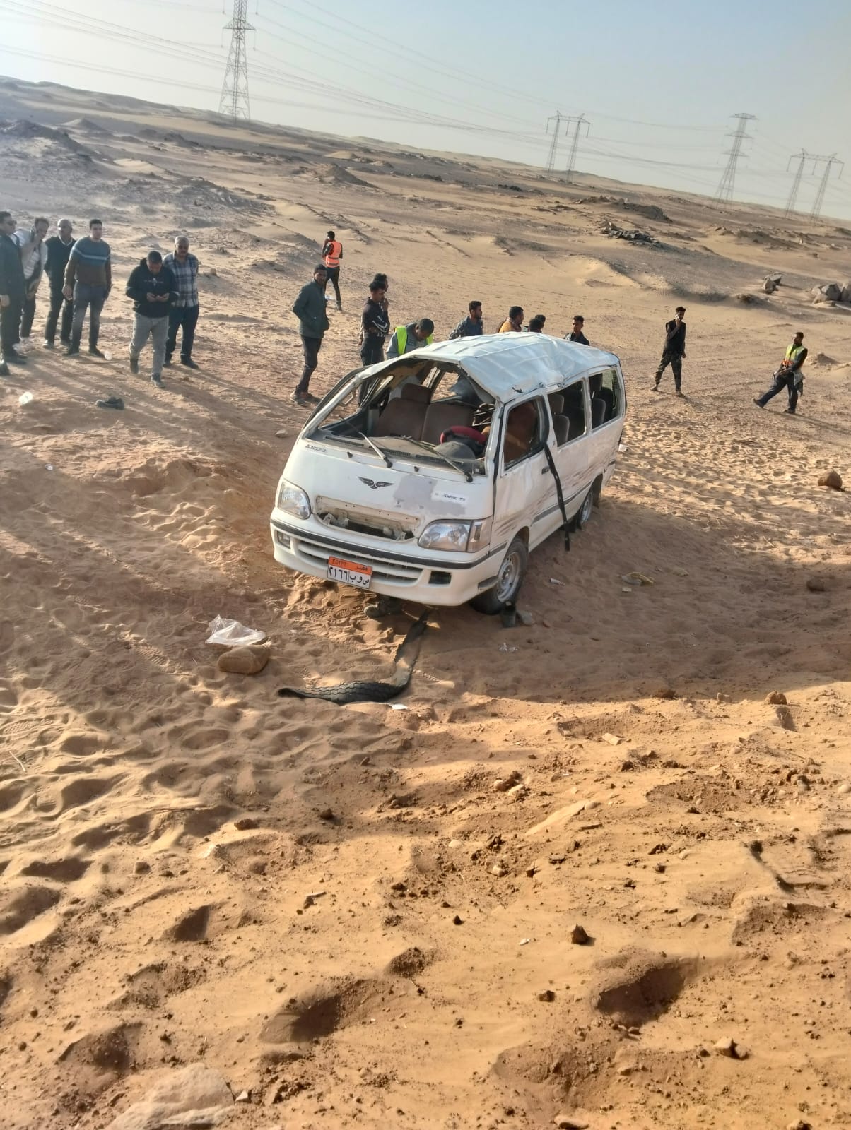 حادث تصادم على الطريق الصحراوى بأسوان (5)