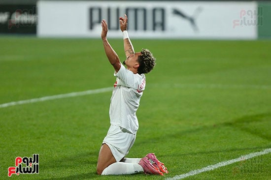 بيزيرا يحتفل بالهدف بيزيرا يحتفل بالهدف