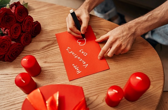 أنواع مختلفة من صور عيد الحب