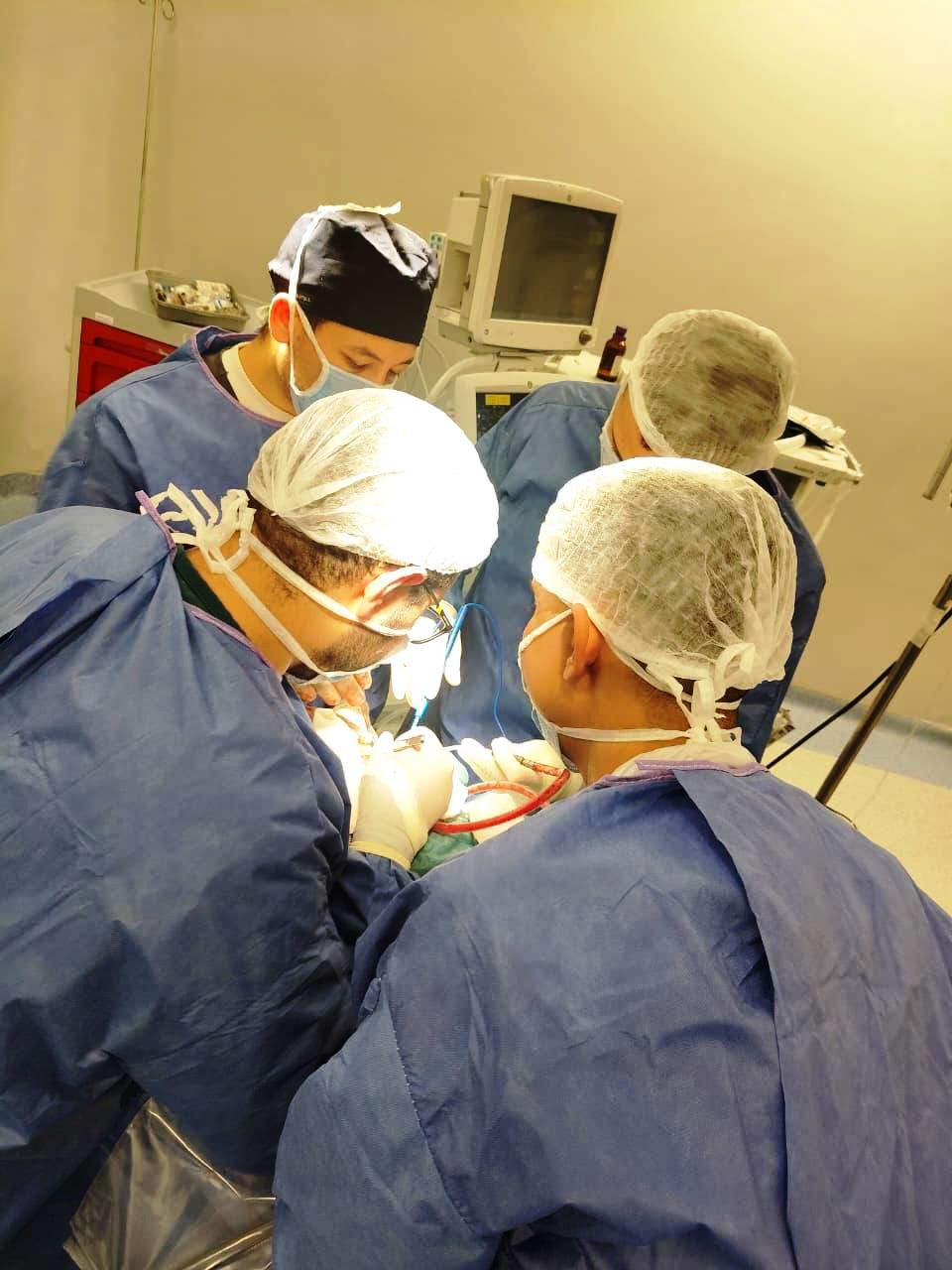 نجاح جراحة عاجلة لإنقاذ مصاب بآلة حادة نافذة بالمخ بمستشفى طوارئ قصر العينى (2)
