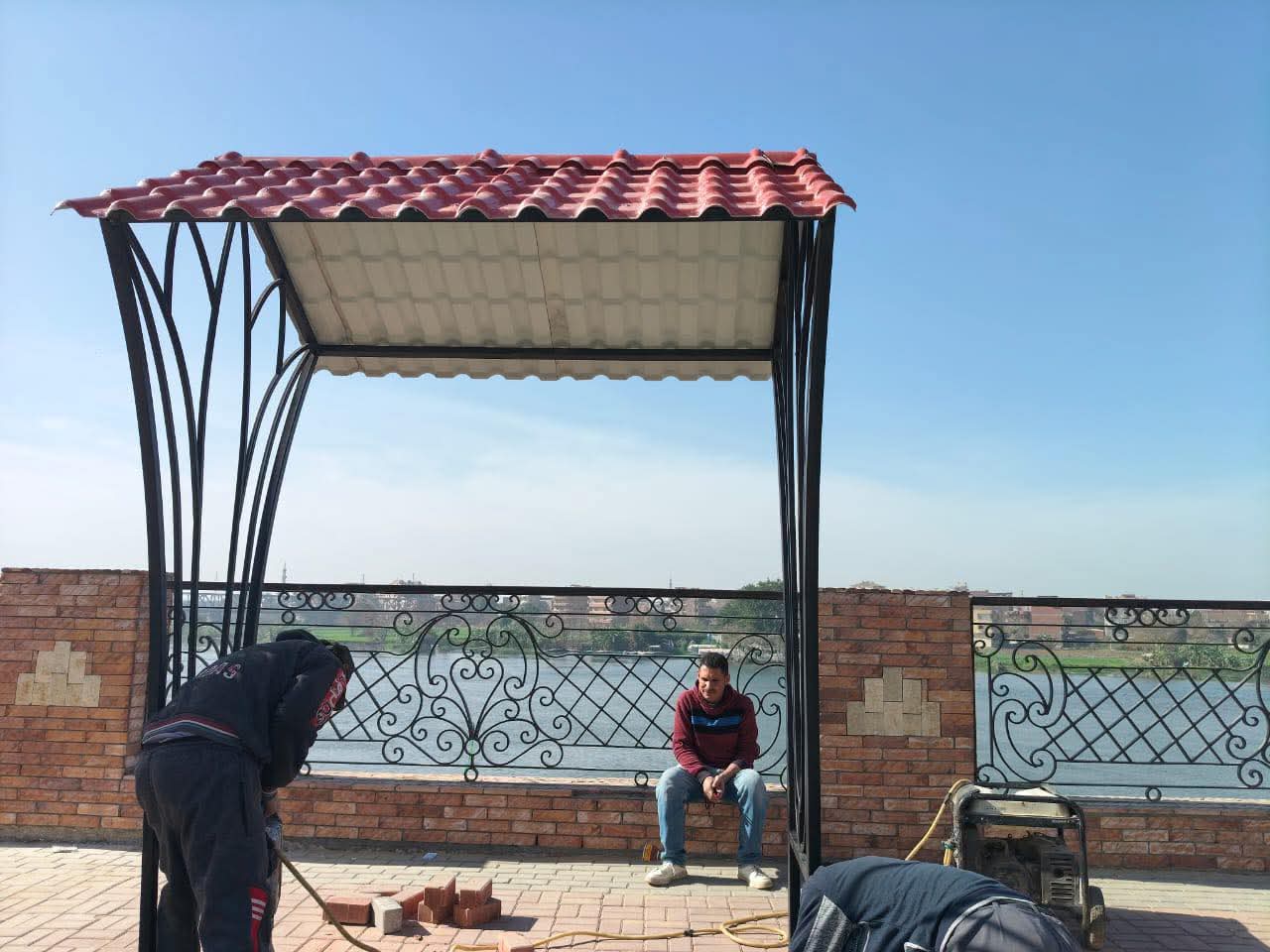 مقاعد الكورنيش مقاعد الكورنيش