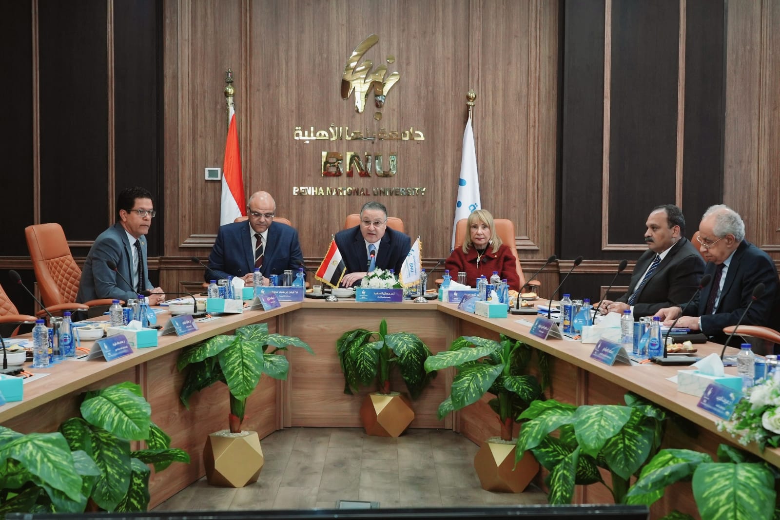 جانب من اجتماع مجلس أمناء جامعة بنها الأهلية