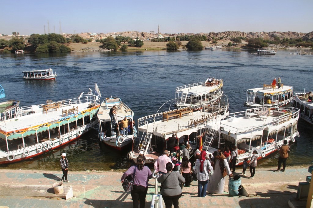 مدخل قرية غرب سهيل