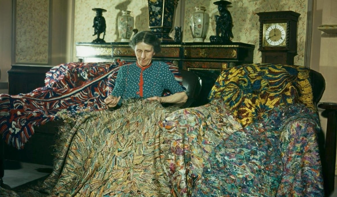 الفنانة مادج جيل الفنانة مادج جيل