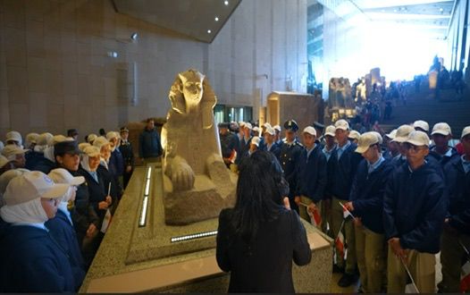 الداخلية تصطحب شباب المناطق الحضارية في رحلة للمتحف (21)