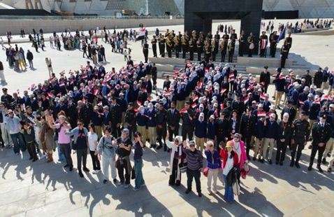 الداخلية تصطحب شباب المناطق الحضارية في رحلة للمتحف (24)