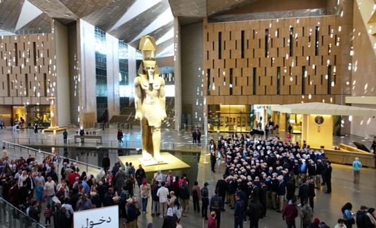 الداخلية تصطحب شباب المناطق الحضارية في رحلة للمتحف (22)