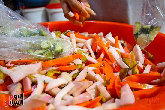 المخلل يعشق الفول