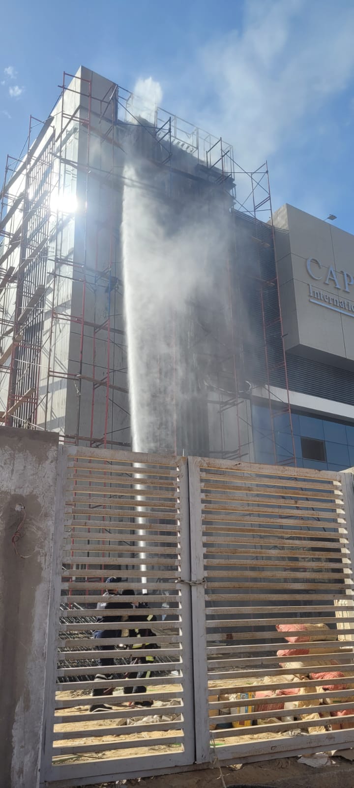 السيطرة على حريق (1)