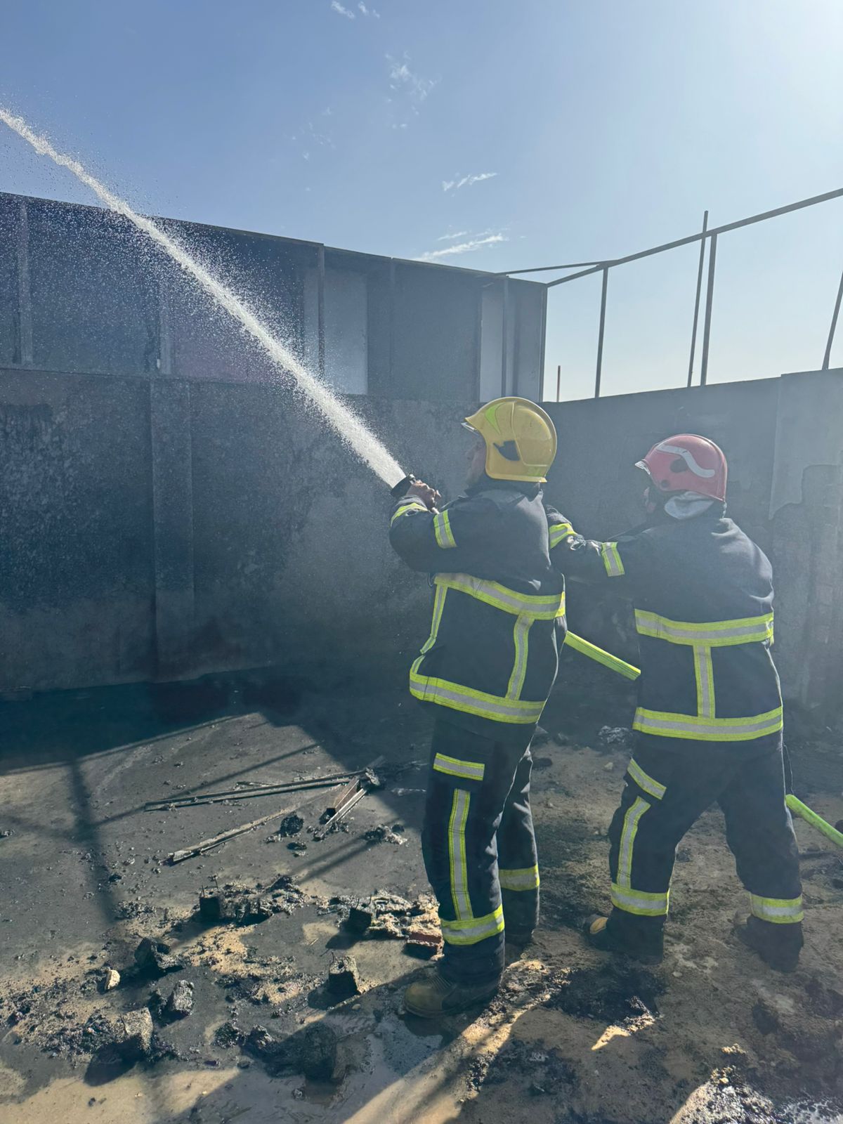 السيطرة على حريق (3)