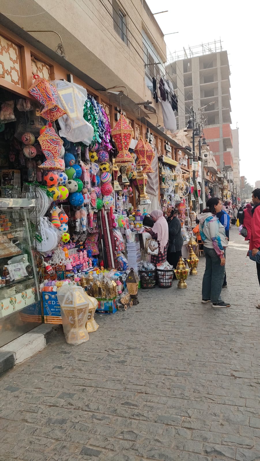 محتاج بيع فوانيس رمضان