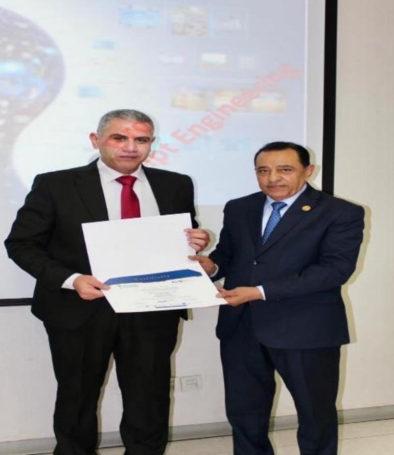 الدفعة الأولى من قضاة المحكمة ببرنامج  التحول الرقمي في المؤسسات الحكومية (2)