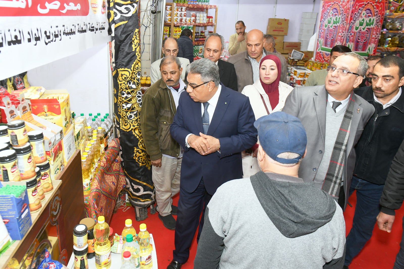 جانب من جولة محافظ الدقهلية اللواء طارق مرزوق (2)