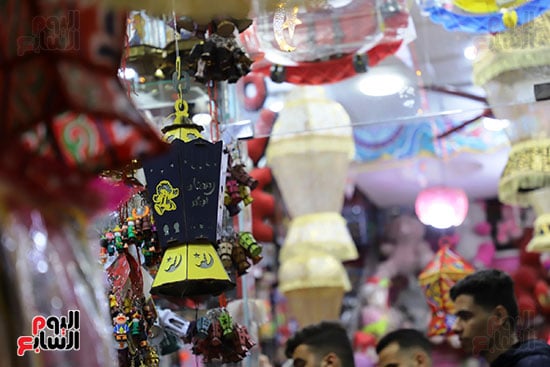 إقبال كثيف من المواطنين