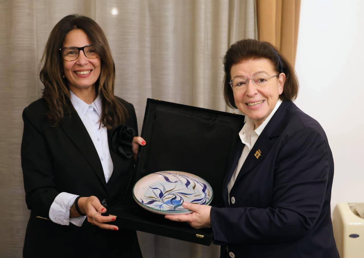 وزيرة الثقافة تبحث مع نظيرتها اليونانية تعزيز التعاون الثقافي بين الدولتين (3)