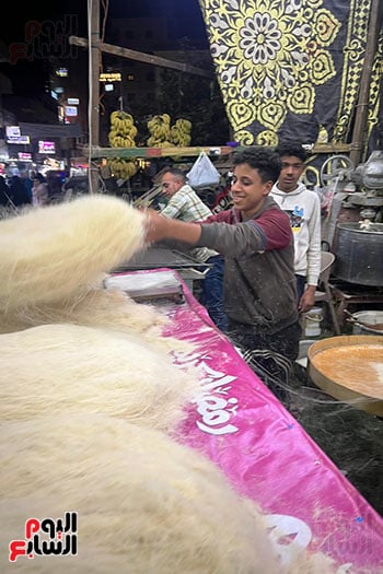 سعادة علي وجه صنايعي الكنافة البلدي