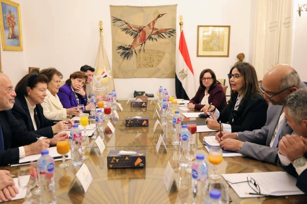 وزيرة الثقافة تبحث مع نظيرتها اليونانية تعزيز التعاون الثقافي بين الدولتين (2)
