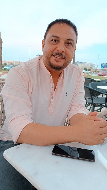 حازم النقيب.jfif