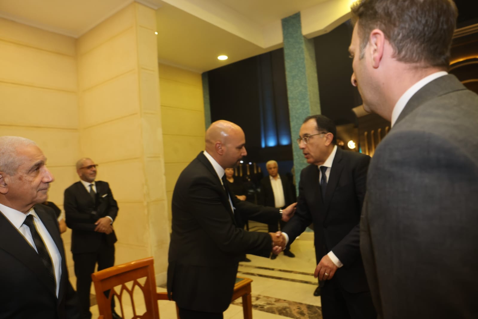 الدكتور مصطفى مدبولى (2)