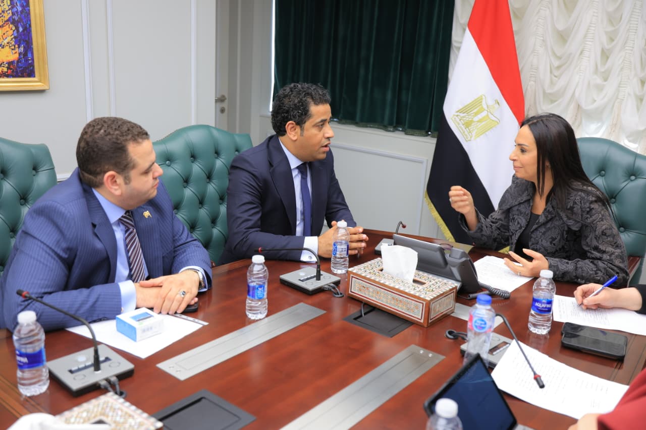 وزيرة التضامن الاجتماعي تلتقى عدداً من أعضاء مجلس النواب