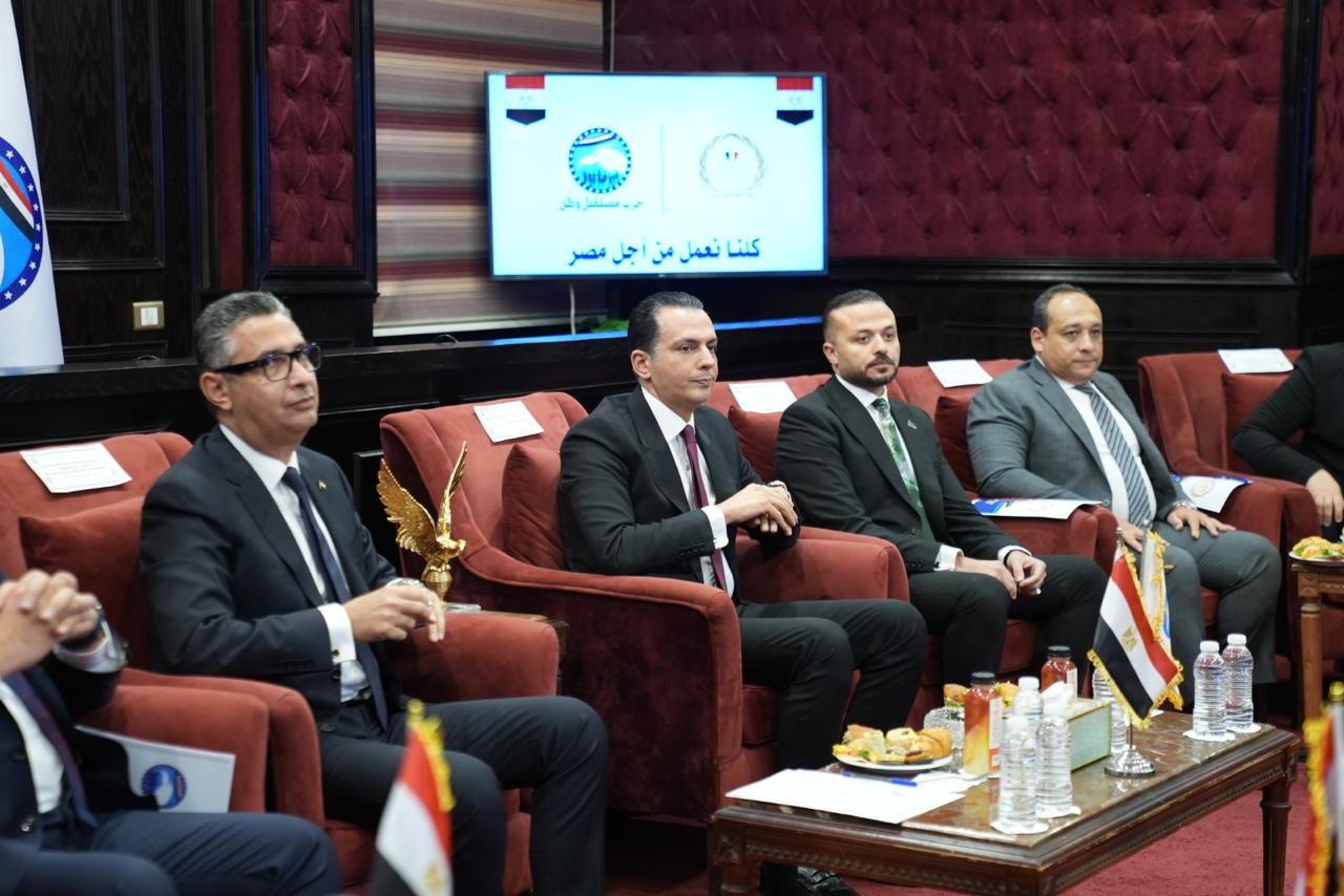 “مستقبل وطن” يستضيف وزير التموين والتجارة الداخلية (1)