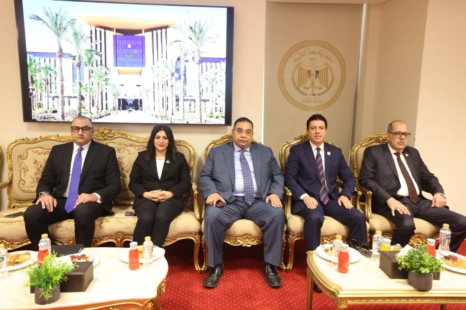 رئيس هيئة قضايا الدولة يهنئ المستشار محمود الشريف وزير العدل بتوليه منصبه الجديد (7)