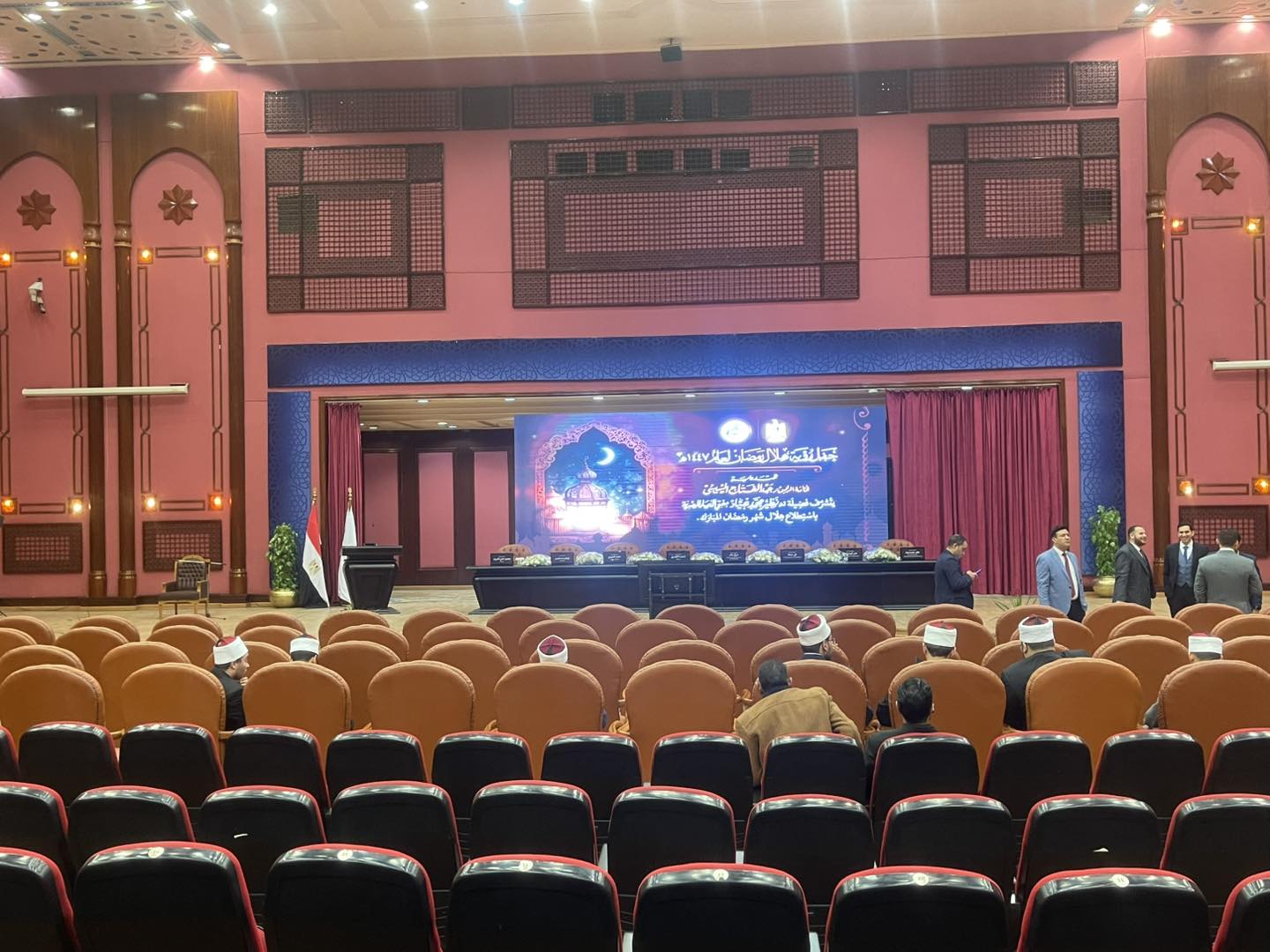 جانب من تجهيزات مؤتمر دار الإفتاء