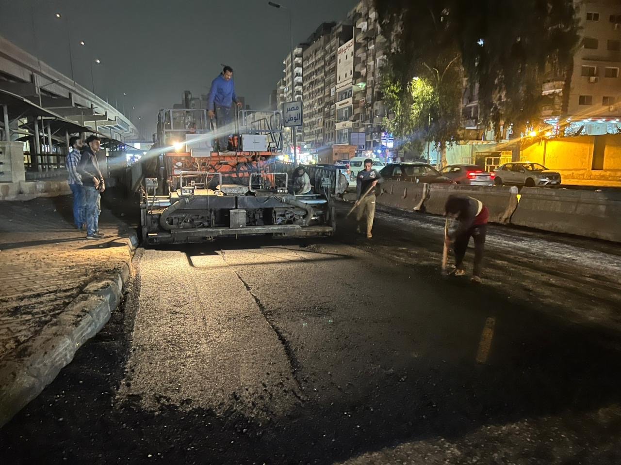 جانب من أعمال الرصف