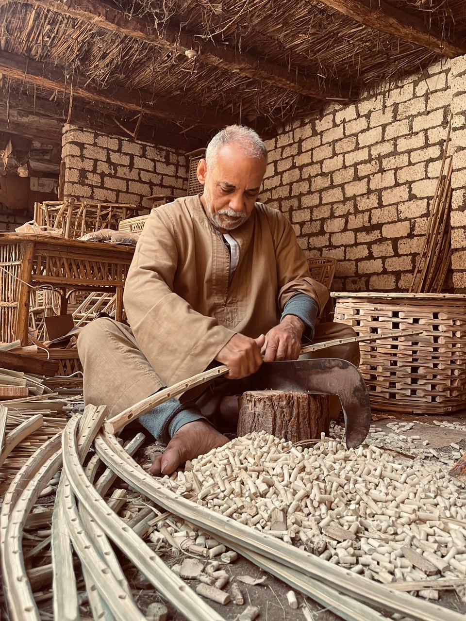 محمود أثناء عمله