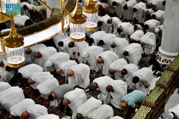 صلاة الترويح من المسجد الحرام