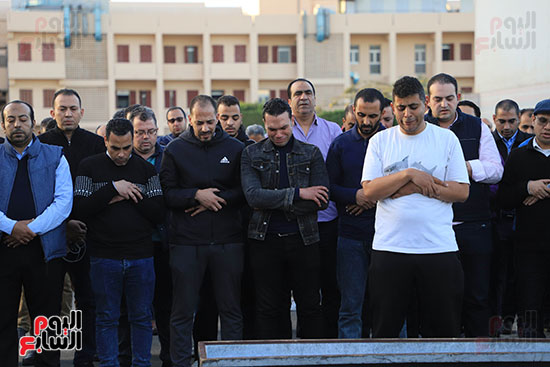 اداء صلاة الجنازة (6)