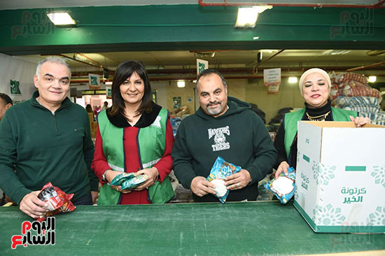 تعبئة كراتين رمضان (37)