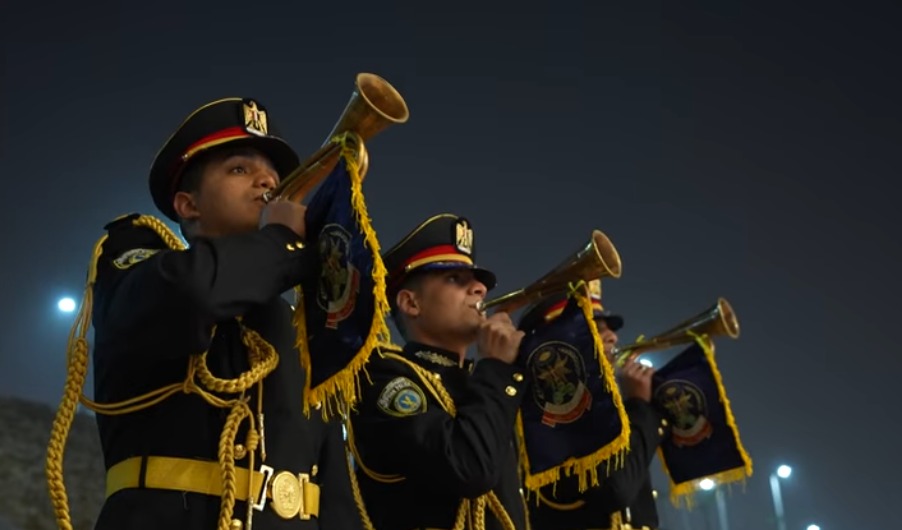 معايشة بين طلاب الجامعات ورفاق الزي الميري (13)