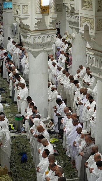 صلاة التراويح من المسجد الحرام