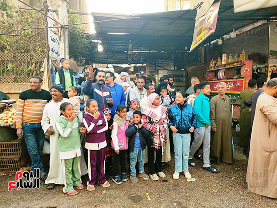 فرحة-الأسر-والعائلات-فى-دورة-شهر-رمضان-السنوية-بإسنا