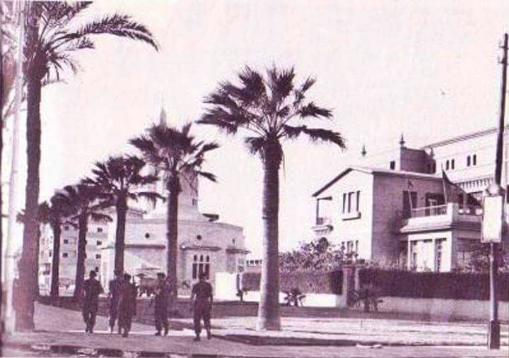 الفيلا مكان المسجد حاليا الفيلا مكان المسجد حاليا