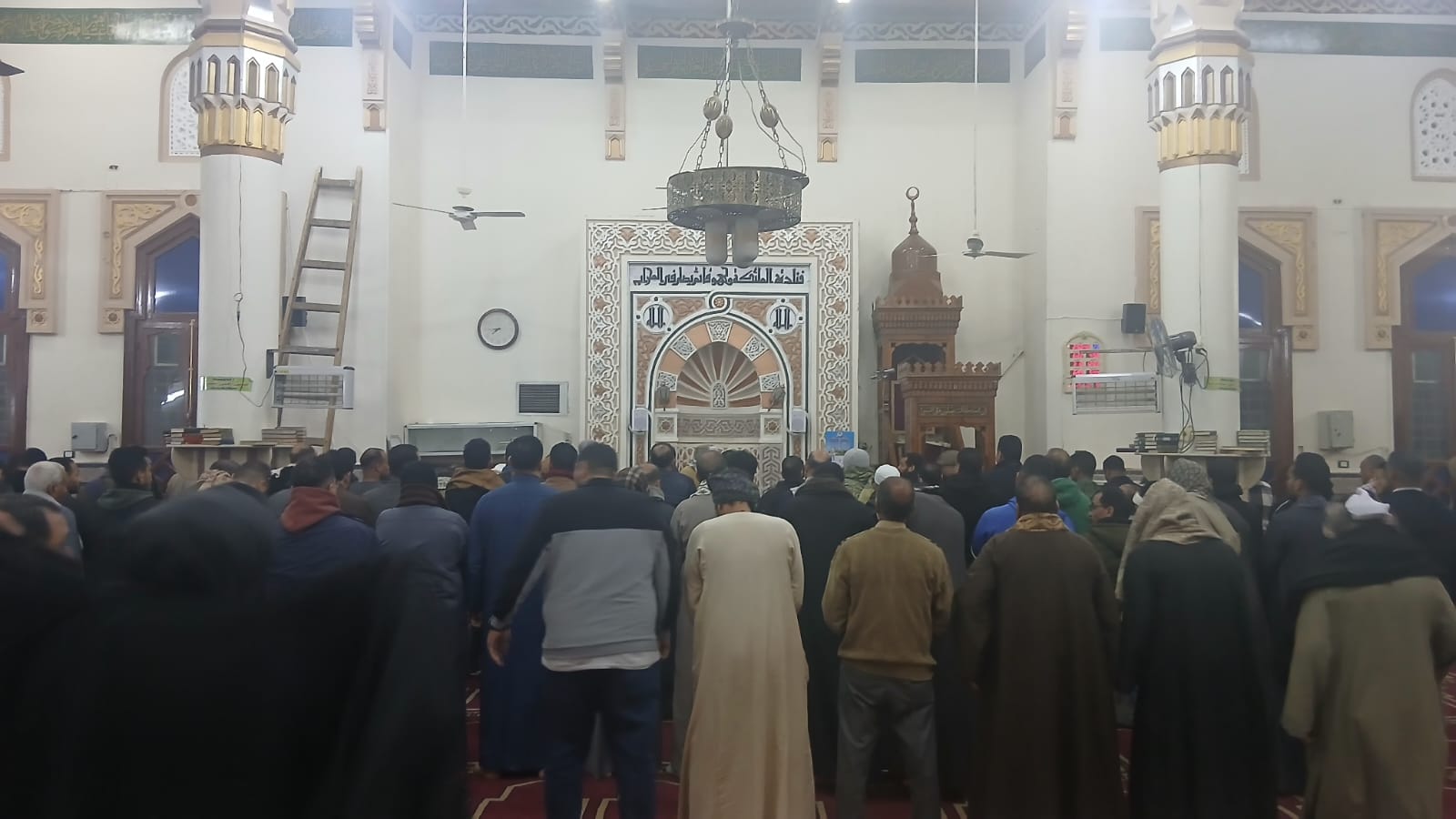 صلاة الجنازة على جثمان الزميل الراحل محمود نصر (6)