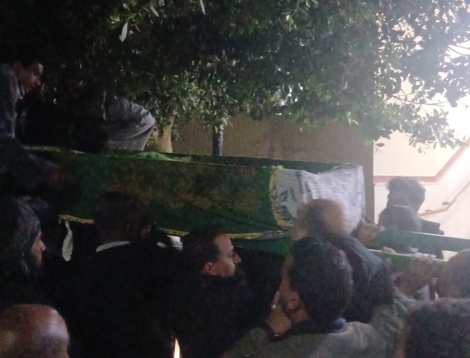 صلاة الجنازة على جثمان الزميل الراحل محمود نصر (7)