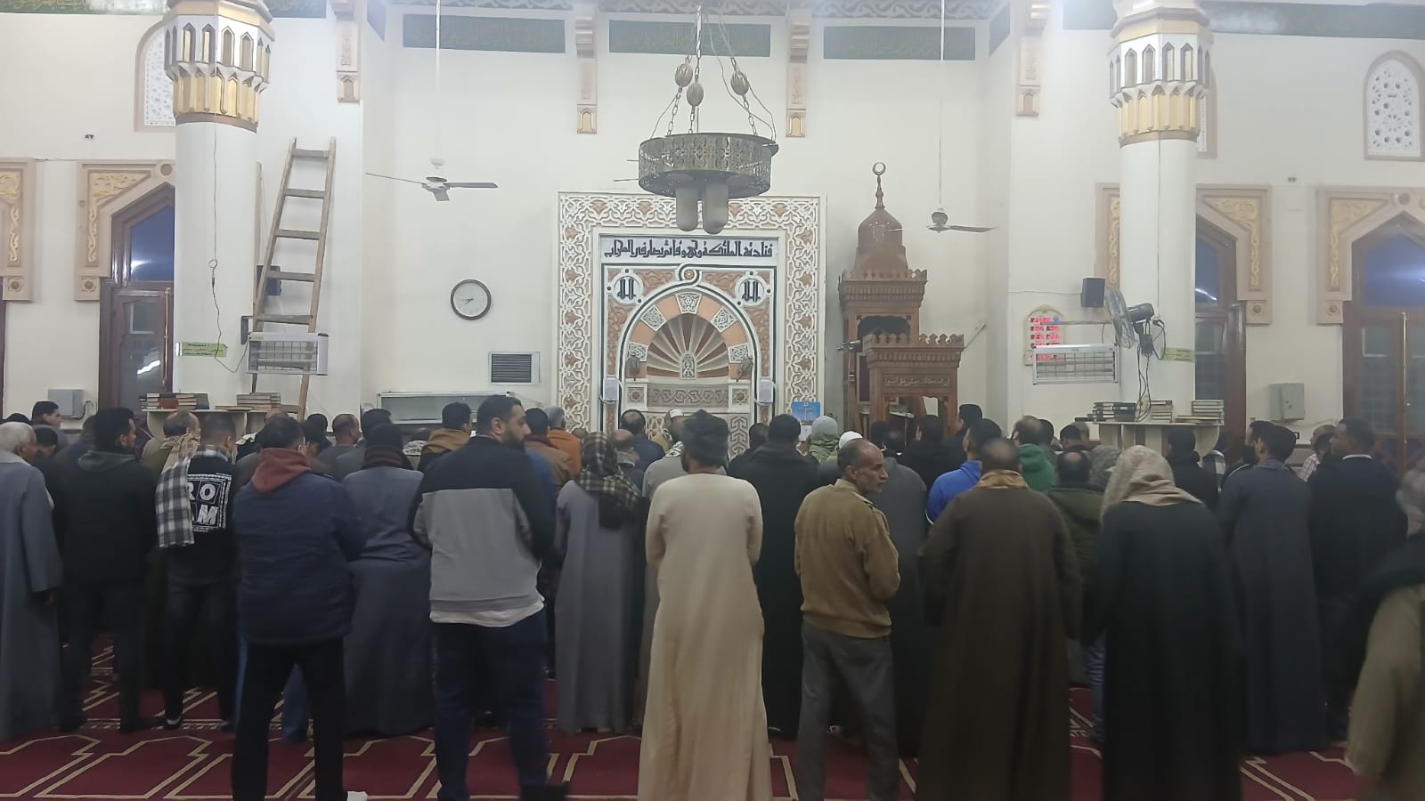 صلاة الجنازة على جثمان الزميل الراحل محمود نصر (3)